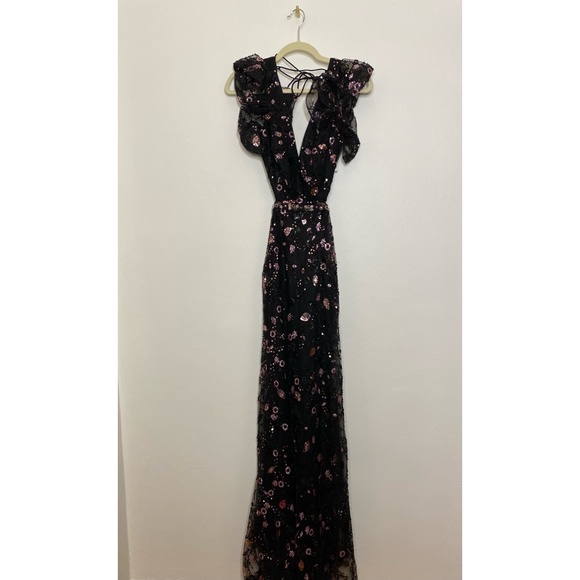 Mac Duggal Sequin Embellished Ruffle Shoulder Lace-Up Back Sheath Gown - Picture 5 of 10